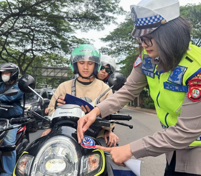 
Hingga Hari Ke-8 Operasi Zebra Jaya 2025, Polres Tangsel Tindak 368 Pelanggar lalulintas