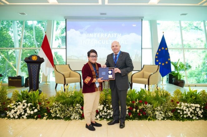 
Indonesia-Uni Eropa perbarui Interfaith and Intercultural Dialogue untuk dorong toleransi, pelestarian lingkungandan kesetaraan gender