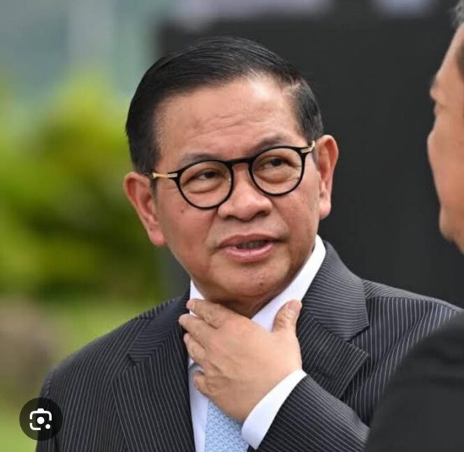 
Pramono ” Pelototin” Banjir Rob di Pesisir Jakarta