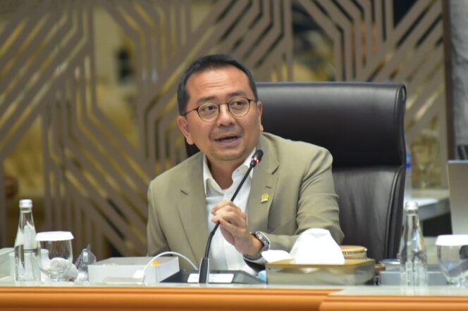 
DPR Ingatkan Pemerintah Siaga Dini Bibit Siklon 96S, BMKG: Dampak Cuaca Ekstrem Perlu Diantisipasi