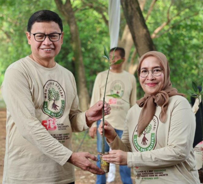 
KADIN DKI Jakarta Tanam 1.000 Bibit Mangrove di PIK untuk Perkuat Pelestarian Lingkungan