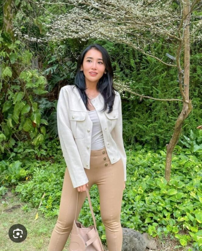
Soal KDRT, Shahnaz Anindya Datangi Polres Jaksel