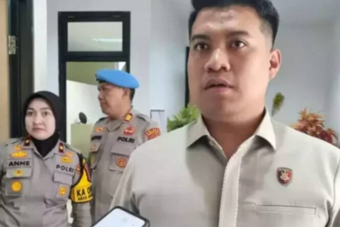 
Kasat Reskrim Polres Tangsel : Lima Pelaku Penculikan dan Perampasan Sepeda Motor Berhasil Ditangkap