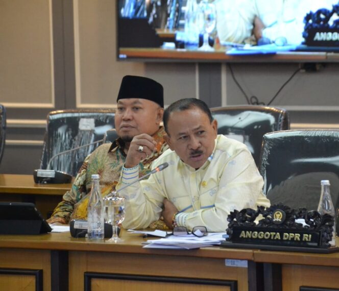 
Anggota Komisi XIII DPR: Masyarakat Tidak Memiliki Kewenangan Menuntut Penutupan PT TPL