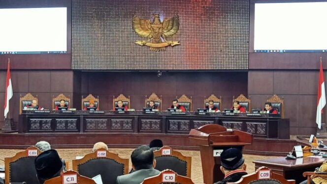 
Guru dari Surabaya Ajukan Uji Materi UU Sisdiknas, Dorong Pendidikan Lingkungan Hidup Jadi Pelajaran Wajib