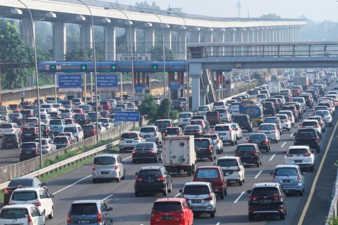 
Jasa Marga Berlakukan Diskon Tarif Tol 20 Persen Selama Libur Natal dan Tahun Baru 2025/2026