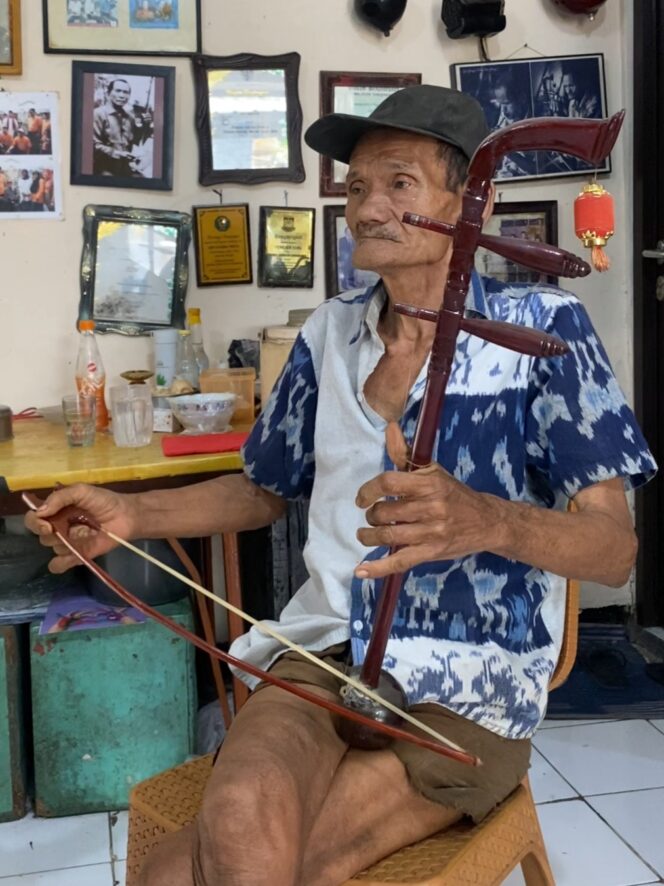 
Mpe Goyong, Maestro Tehyan Terakhir yang Bertahan Merawat Warisan Betawi di Tangerang