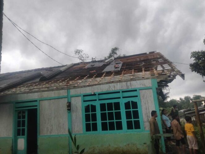 
Puting Beliung Rusak Puluhan Rumah di Wonosobo, BPBD Ingatkan Ancaman Cuaca Ekstrem Masih Mengintai