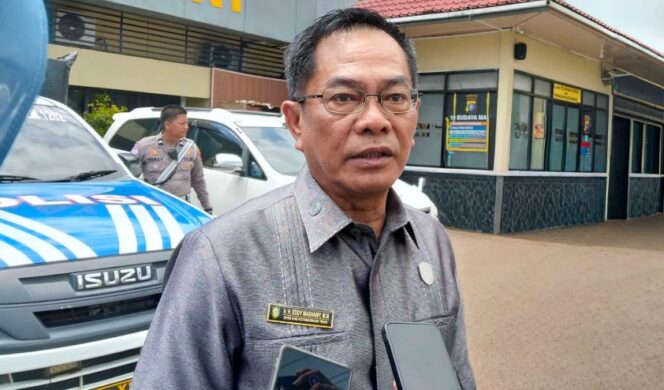 
DPRD Kotawaringin Timur Apresiasi Dukungan Bupati dalam Sukseskan Program Pemasangan Listrik 803 Rumah