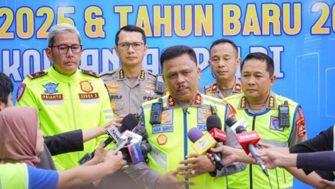 
Pengamat Apresiasi Kinerja Kakorlantas Polri, Arus Mudik Nataru 2026 Dinilai Lancar dan Kondusif
