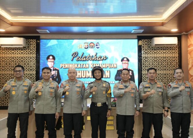 
​Hadapi Tantangan Informasi, Kapolda Banten Tegaskan Peran Vital Humas di Dunia Siber