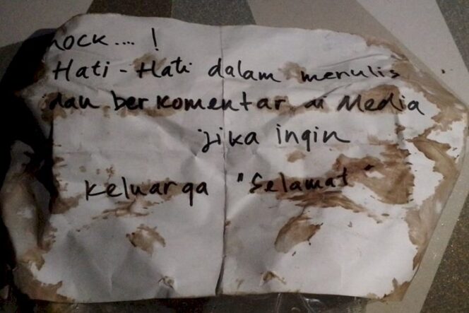 
​Teror di Rumah Direktur CBA: Uchok Sky Khadafi Dikirim Bangkai Ayam Tanpa Kepala