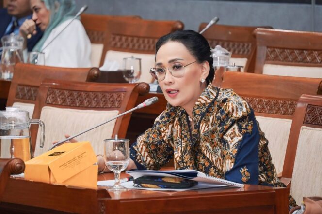 
Amelia Anggraini Angkat Suara soal Penangkapan Presiden Venezuela