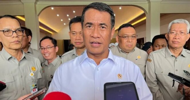 
Gabah Masuk Sistem Digital, Mentan Minta Bulog Tetap Fleksibel