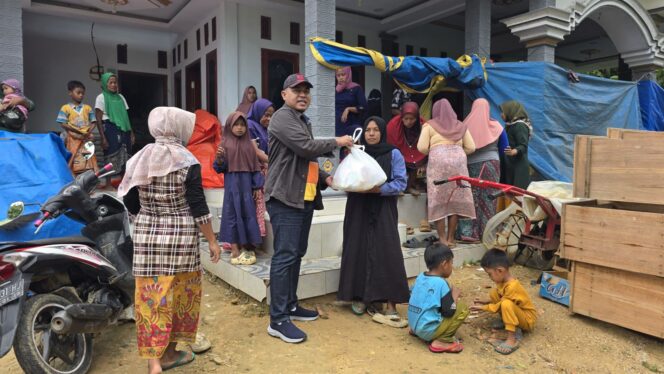
Ketua DPRD Pamekasan Ajak Semua Pihak Bantu Penanganan Bencana di Pasean