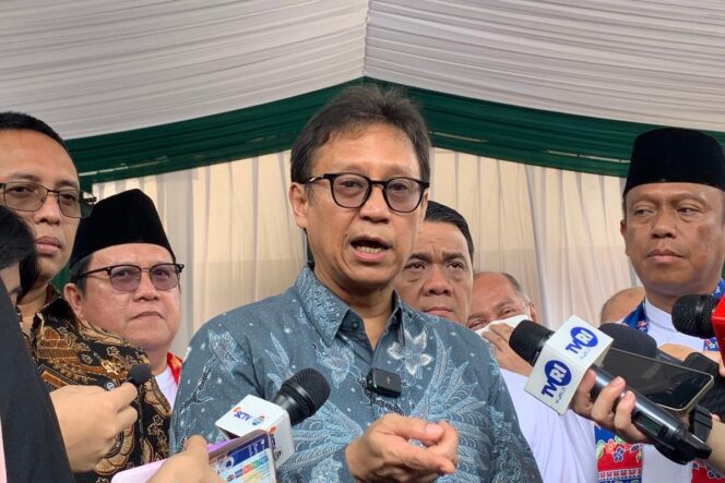 
Menkes Targetkan Harga Obat RI Dipotong Sepertiga