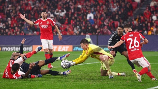 
Trubin Menggila di Injury Time dan Menyelamatkan Benfica