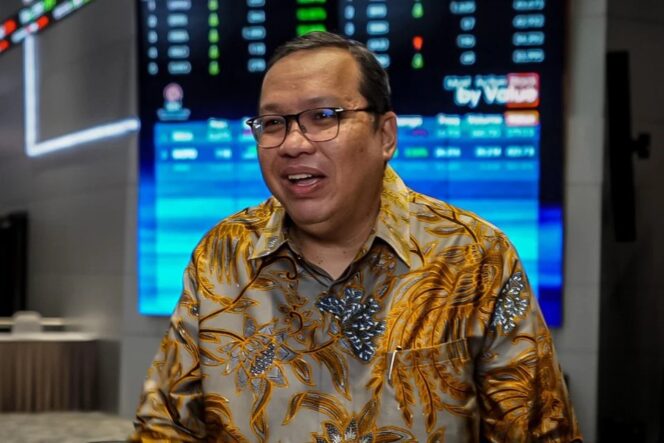 
IHSG Anjlok, Dirut BEI Mundur