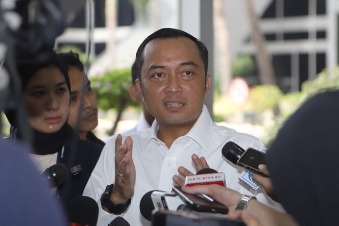 
IHSG Rontok Usai Pejabat BEI–OJK Mundur