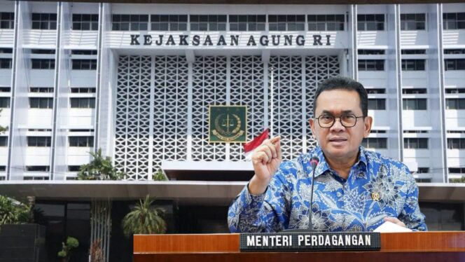 
Dugaan Penyelewengan Impor Baja, MataHukum: Jaksa Agung Jangan Ragu Periksa Mendag