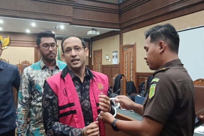 
Nadiem Makarim Kaget Data SPT Pribadinya Dibuka dalam Sidang Kasus Chromebook