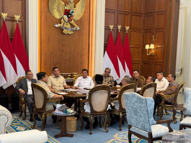 
Jelang Idulfitri: Presiden Prabowo dan Dasco Fokus Matangkan Strategi Harga Pangan Nasional