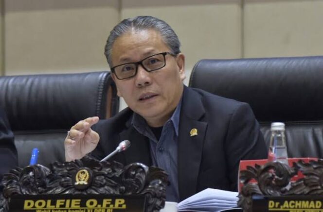 
Soroti Perbedaan Data, Politisi PDIP Dolfie Semprot BPJS Kesehatan dalam Rapat Kerja