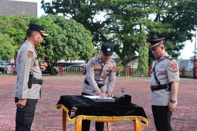 
Sertijab Pejabat Polres Nias, Kabag SDM Kini Dijabat AKP Sonahami Lase