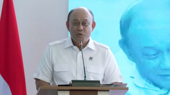 
Soal Anggaran Pengadaan IT Rp 1,2 Triliun, kepala BGN Dadan Hidayan Pastikan Transparan