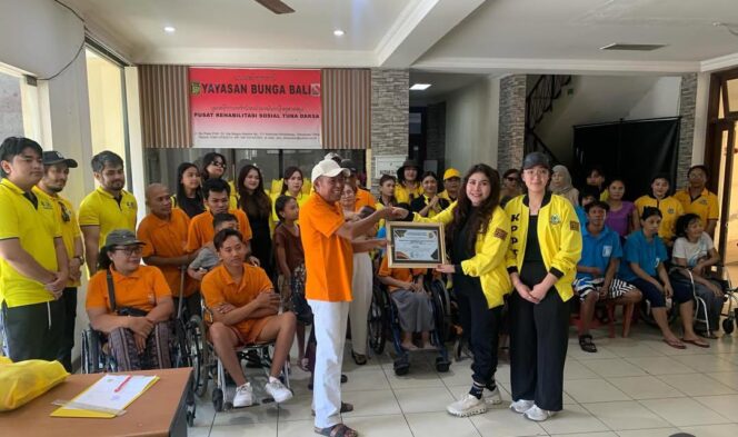 
KPPG Bali Tebar Sembako dan Edukasi Kurangi Plastik