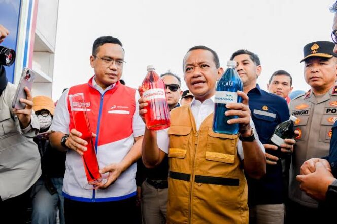 
Pengamat ke Presiden Prabowo: Copot Bahlil, Rakyat Tercekik BBM Naik!