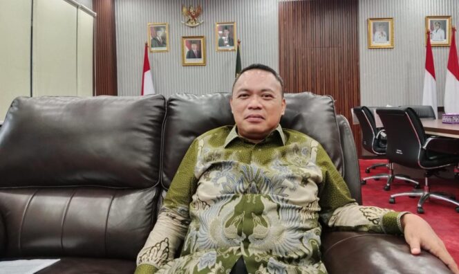 
Gaji Tak Layak, Ketua DPRD Tangerang Evaluasi Anggaran untuk Guru Madrasah