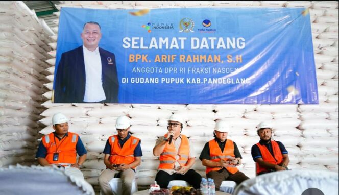 
Pantau Gudang Pandeglang, Arif Rahman Pastikan Stok Pupuk Bersubsidi Aman