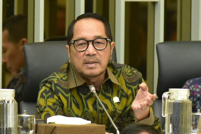 
Wakil Ketua MPR Firman Soebagyo Soroti Rendahnya Kesejahteraan Guru