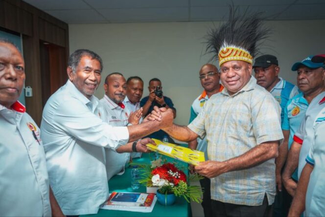 
Matius D Fakhiri Calon Tunggal Ketua Umum KONI Papua
