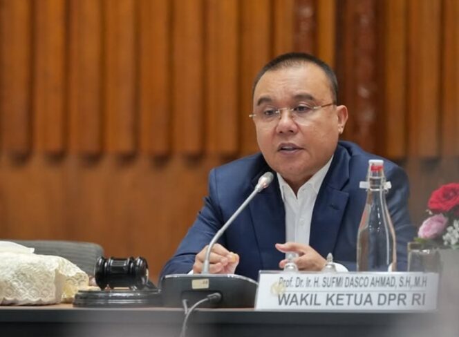 
Dasco: Minggu Depan Rupiah Menguat, Sebaiknya Dolar Dilepas