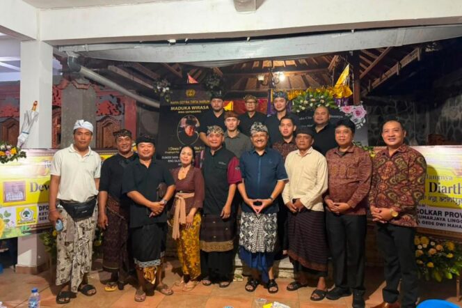 
Demer dan Jajaran Golkar Bali Sampaikan Belasungkawa ke Rumah Duka Diartha Nida