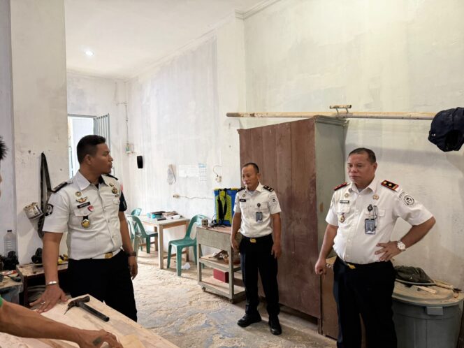 
Kalapas Gunungsitoli Pimpin Kontrol Keliling, Perkuat Deteksi Dini Gangguan Keamanan
