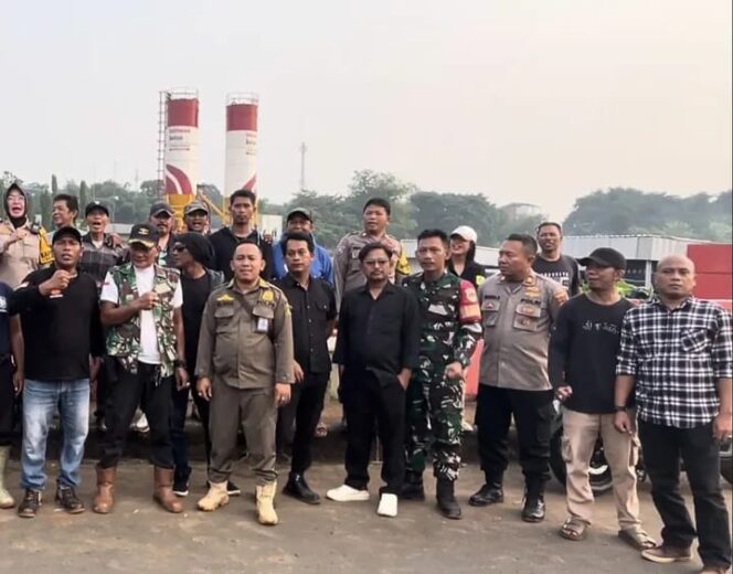 
Tolak Premanisme, Warga Desa Jampang Bogor Usir Demo Oknum Mahasiswa
