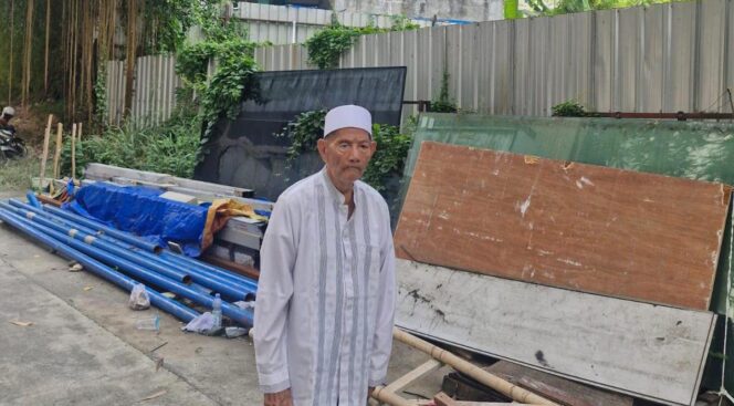 
Ajukan Gelar Perkara Khusus, Tim Hukum Minta Polisi Hentikan Kasus Lansia Pendiri Masjid