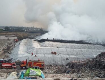 Situasi di area TPA Jatiwaringin Kabupaten Tangerang