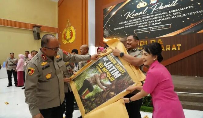 
Pimpin Sertijab, Kapolda Sulbar: Jabatan Adalah Amanah, Pengabdian Adalah Warisan