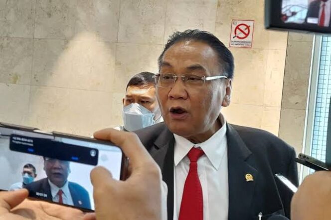 
Sebut Wapres Gibran, Bambang Pacul: Urusan Papua Bukan Lagi Komentar Sembarangan