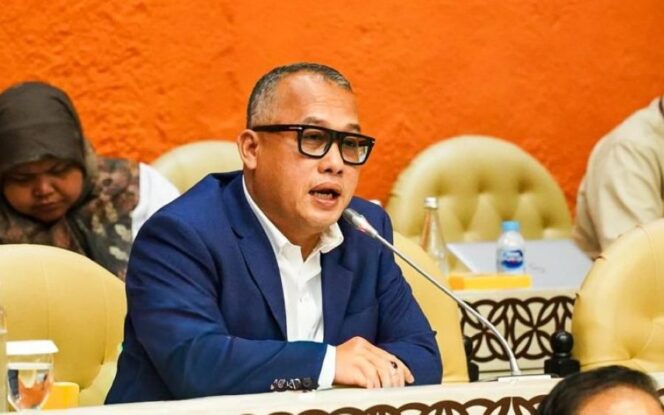 
Soroti Pengakuan ‘Amplop’ Menhut, Komisi IV DPR Bakal Panggil Raja Juli Antoni
