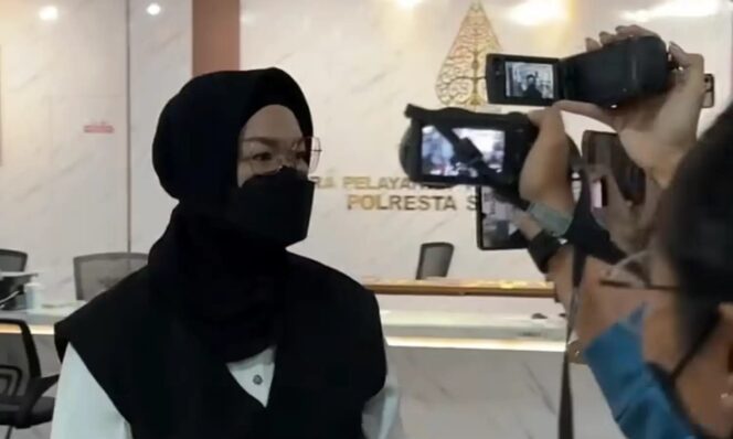 
OTT ke-16 di Tahun 2026: Bupati Sukoharjo Etik Suryani dan 4 Orang Lainnya Dibawa ke Jakarta