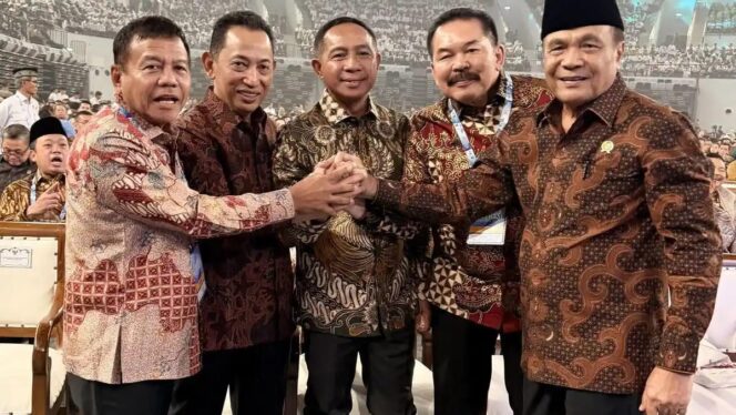 
Potret Kebersamaan Kapolri, Jaksa Agung, hingga Kepala BIN di Hari Koperasi ke-79