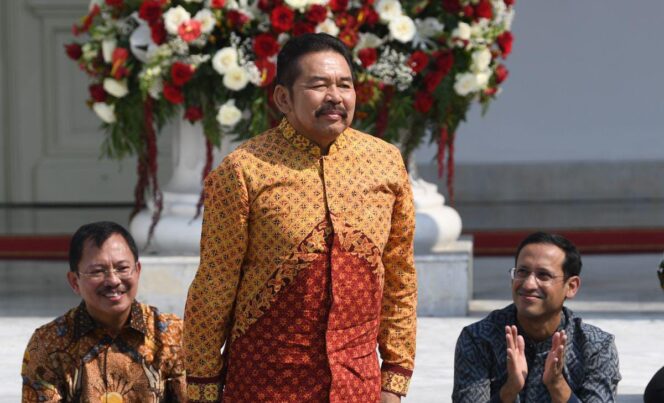 
Janji Jaksa Agung “Tanpa Ruang bagi Jaksa Nakal” Dinilai Gagal, Mata Hukum: Arang Itu Mencoreng Wajah Sendiri