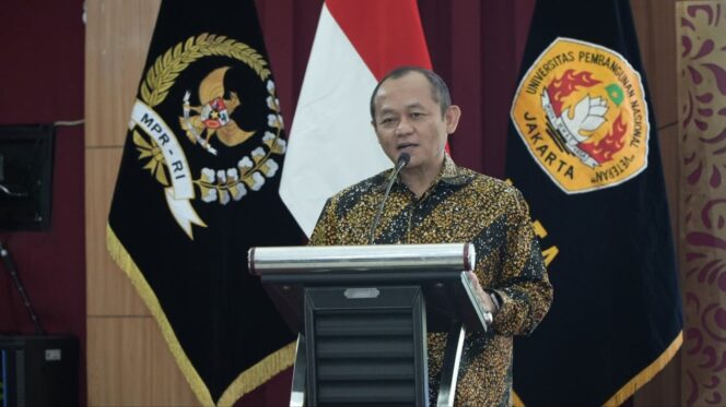 
Ajak Mahasiswa Adaptasi Zaman, M Sarmuji: Pancasila Harus Ditumbuhkan Lewat AI dan Media Sosial