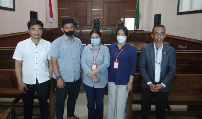 
Di-PHK hingga Orang Tua Sakit, LBH Peradi Sebut Kasus Gas Portable Kriminalisasi Rakyat Kecil